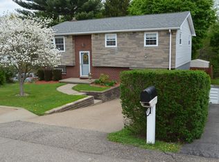 1877 Anderson Ave, Coraopolis, PA
