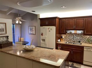 466 Briarwood Cir #2-60, Hollywood, FL 33024