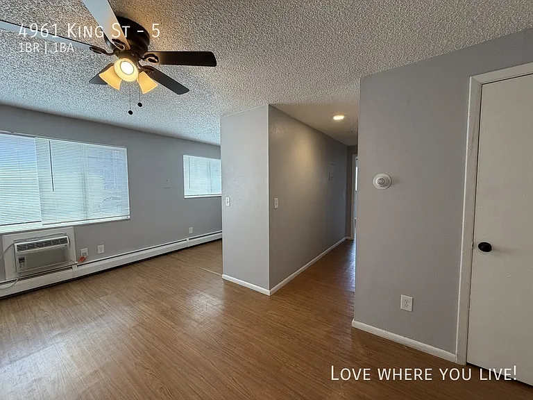 4961 King St #5 — Photo 4