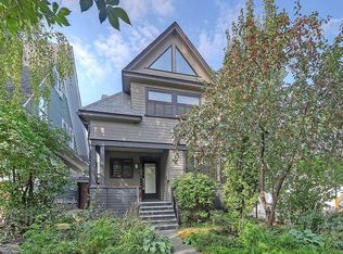 2109 E 14a St SW, Calgary, AB T2T3W9