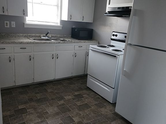 4th image of 403 E Robertson Ave #B