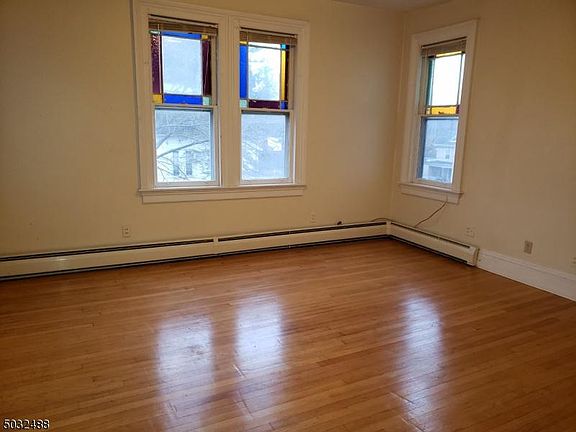 3rd image of 197 Belvidere Ave