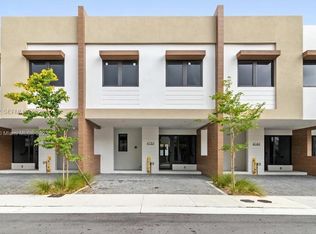 4130 N Oak Pl #4130, Dania Beach, FL 33314