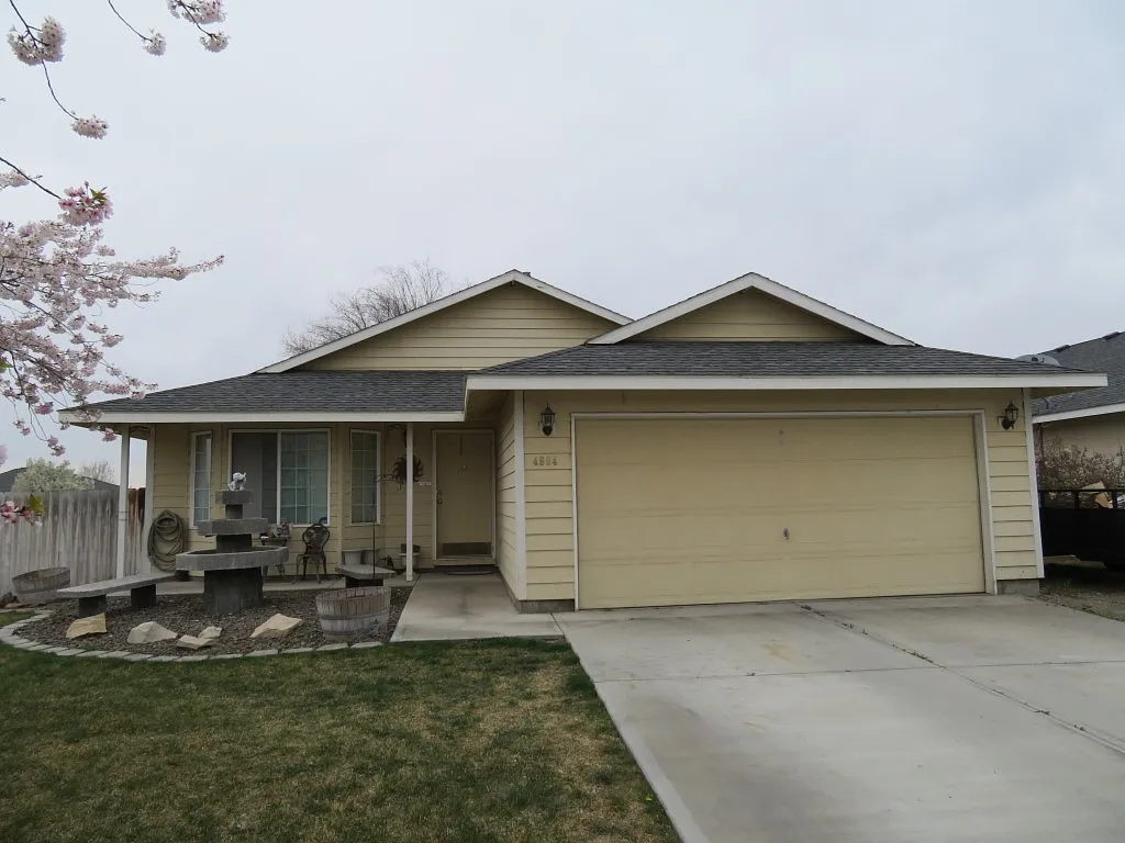 4904 Quadra Ct photo 1