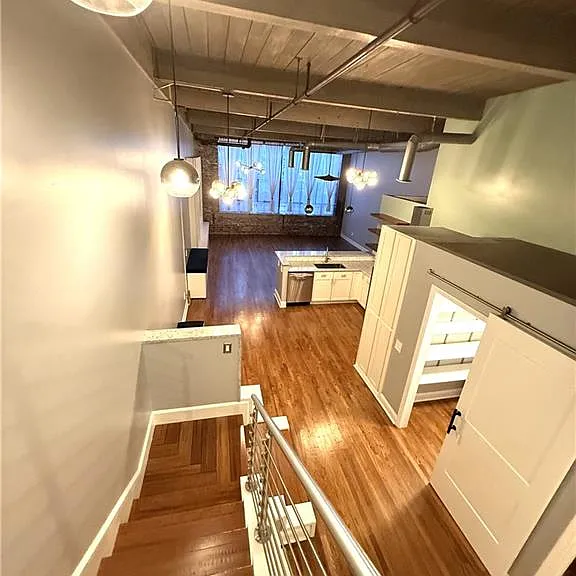 210 Walker St SW #8 — Photo 17