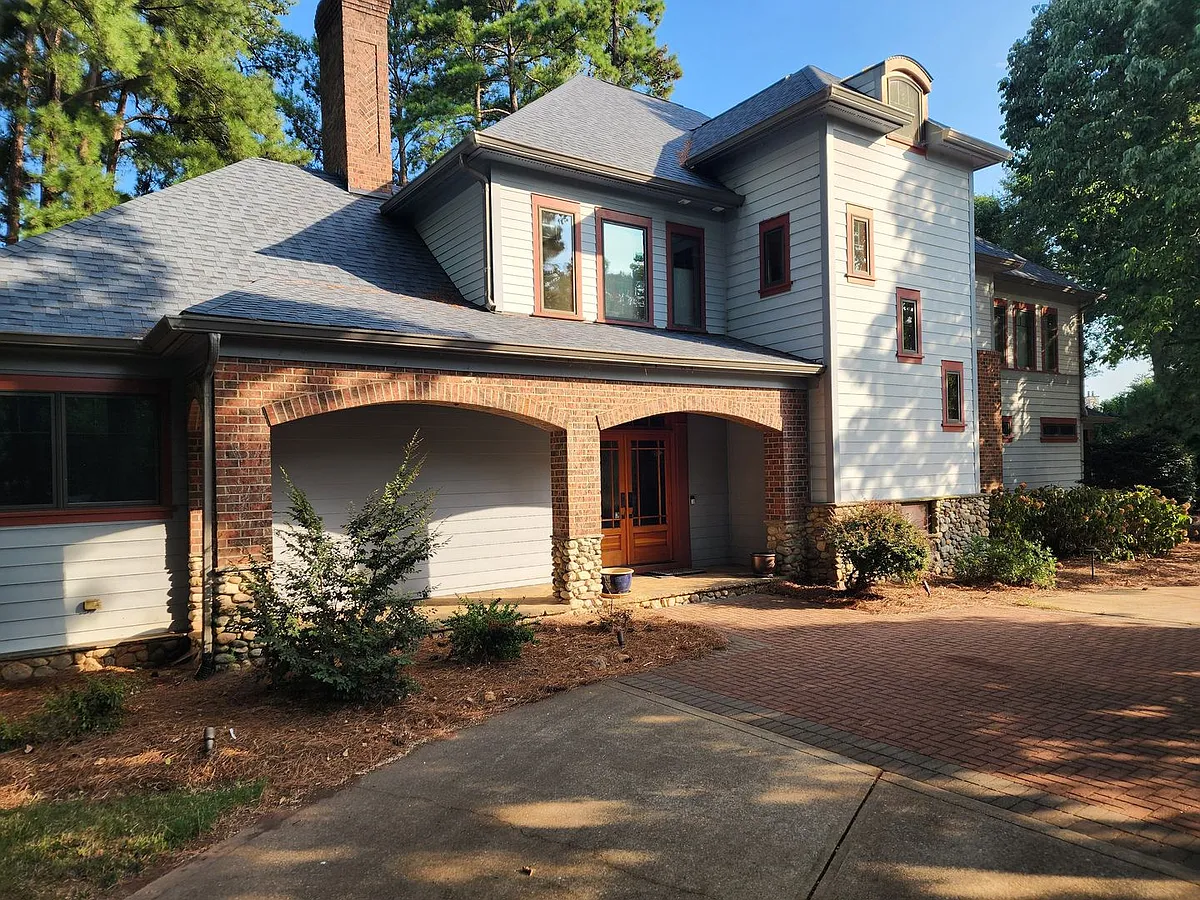 Building Photo - 16946 Belle Isle Dr
