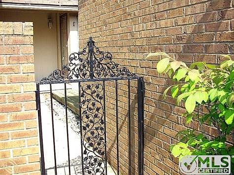 Charming Entry