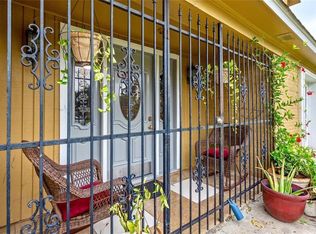 210 W Obion Rd, Houston, TX 77076