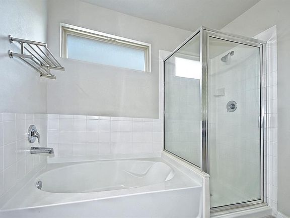 5th image of 6926 Ithaca Heights Ln
