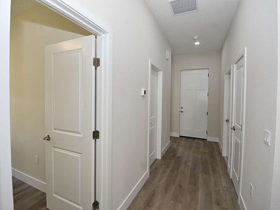3rd image of 5 Seton Ct #B