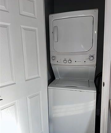 5th image of 7912 Richard St