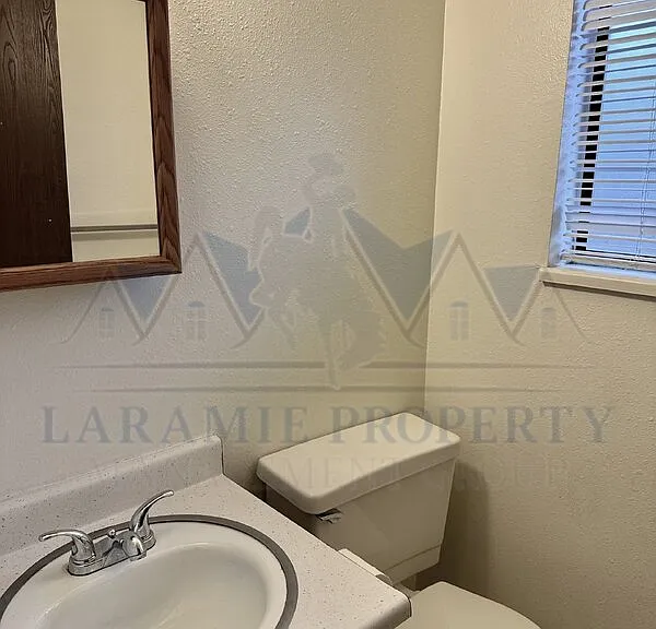 714 Downey St #7 — Photo 4