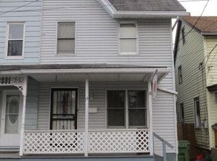 14 Canal St, Pine Grove, PA 17963