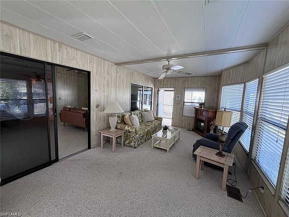 4th image of 18 Aquamarine AVE #18Q