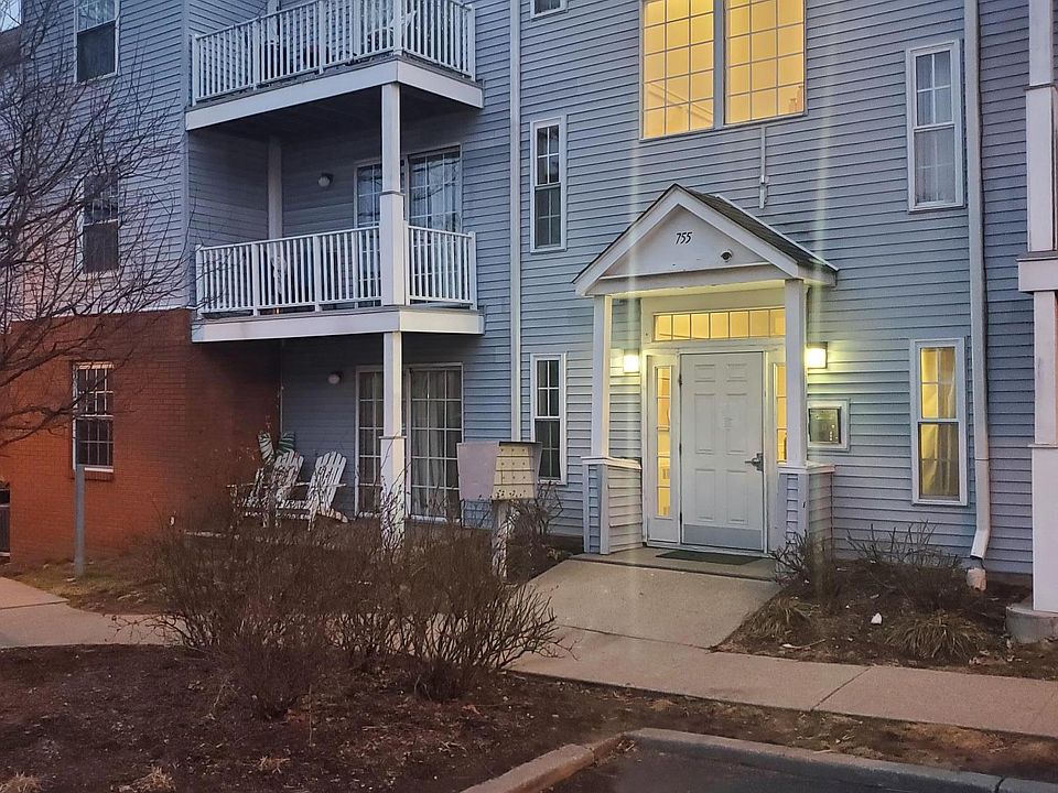 2nd image of 755 Summer Ave #2