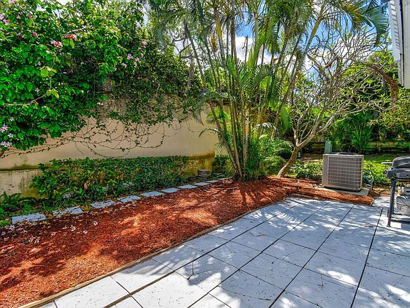 4th image of 121000 Ocean Dunes Cir