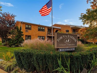 218 Westend Avenue #2H, Freeport, NY, 11520