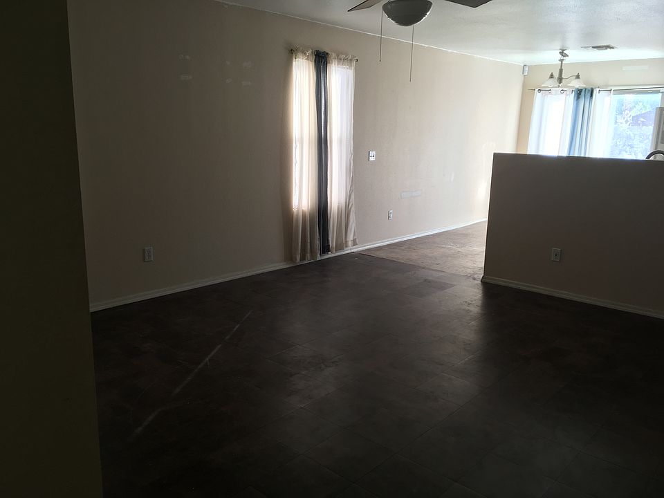 1st image of 12326 N 117th Ave