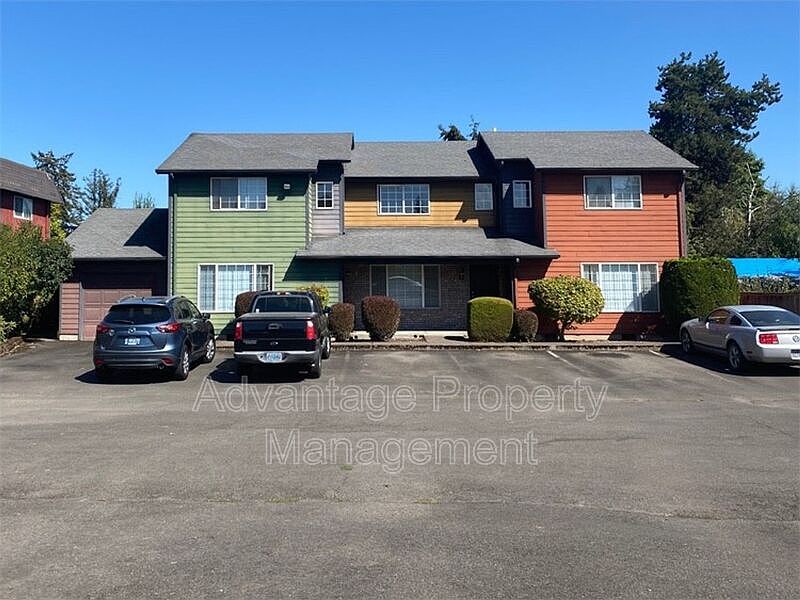 1st image of 517 Monmouth Ave S #25