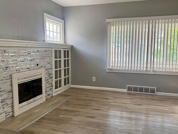 2nd image of 2527 73rd St