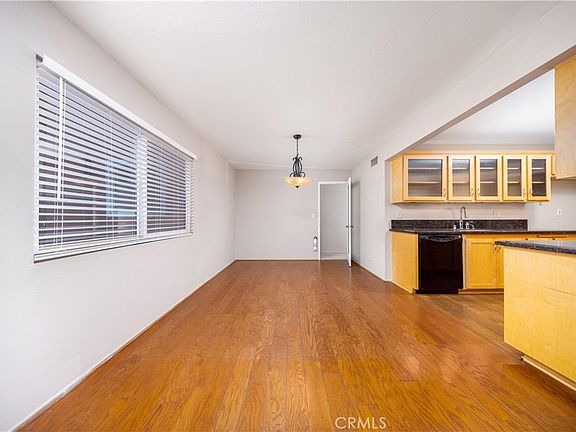 5th image of 3528 Castle Rock Rd