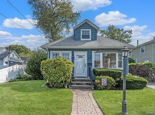 1887 Bryant Pl, Baldwin, NY 11510