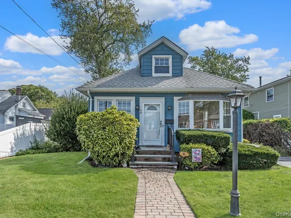 1887 Bryant Place, Baldwin, NY 11510