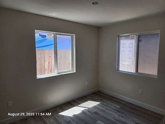 4th image of 3675 Marlborough Ave #3