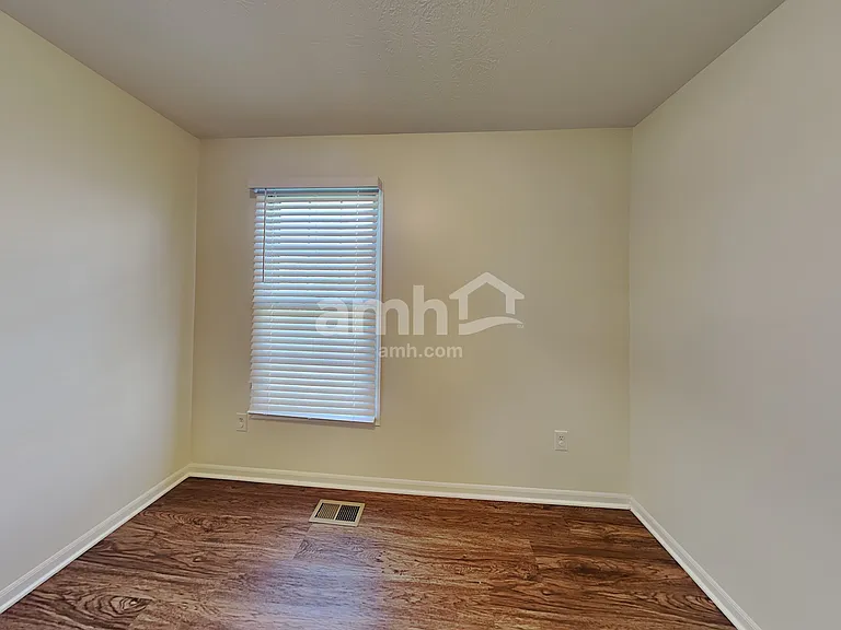 7888 Edgewater Dr — Photo 14