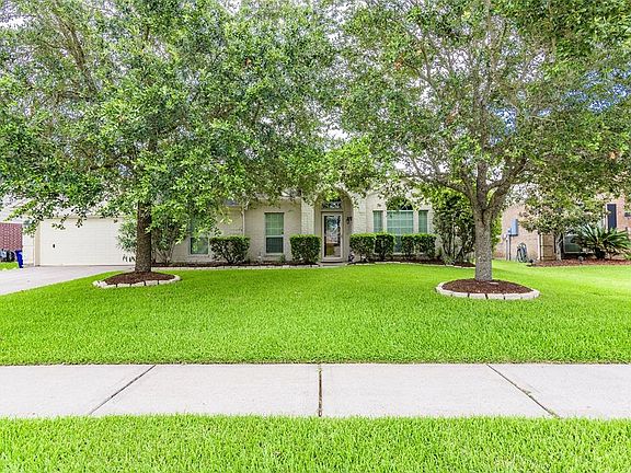 4th image of 310 Willow Pointe Dr