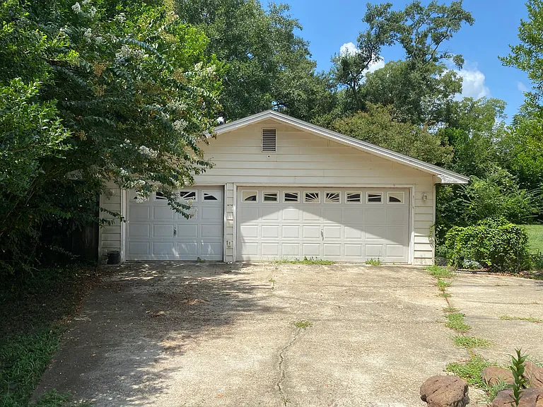 7497 Dunwalt Rd — Photo 2