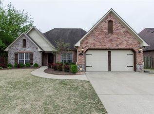545 Gascony Ave, Springdale, AR 72764