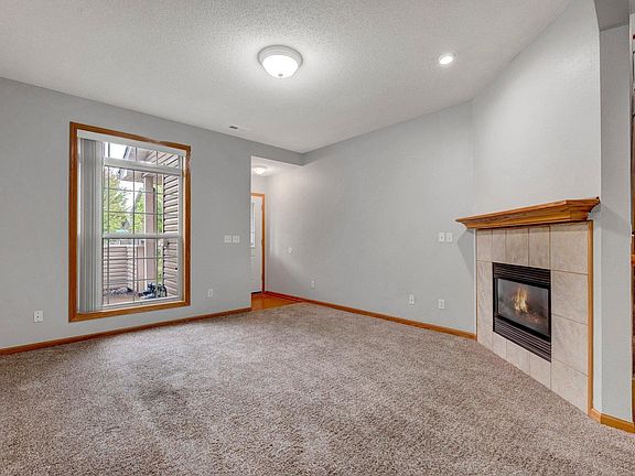 5th image of 13869 Hyacinth Dr