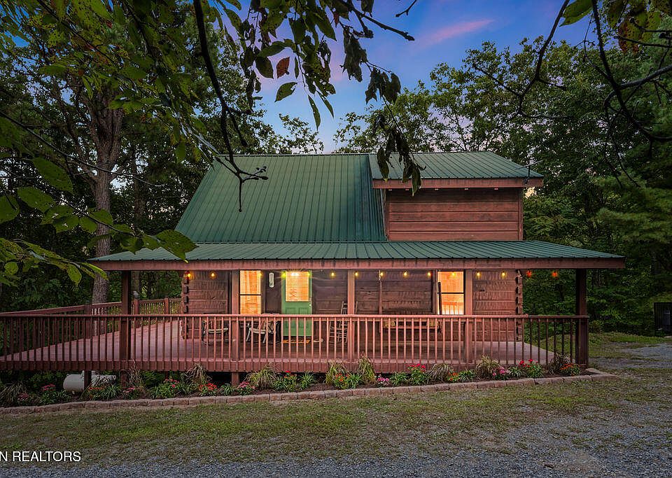 1st image of 4224 Chamberlain Ln