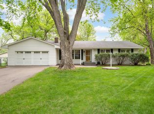 1710 Fountain Ln N, Plymouth, MN 55447