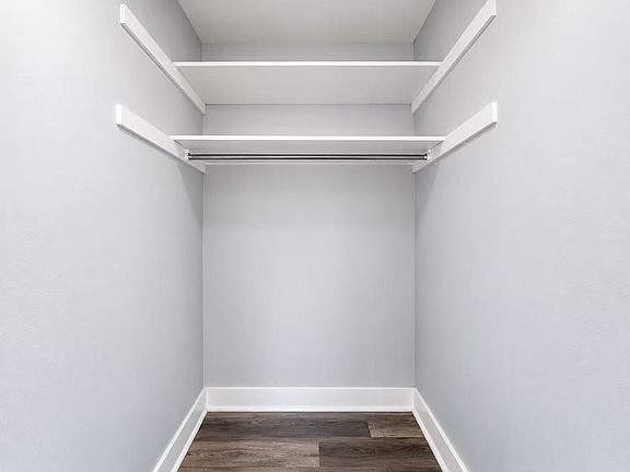 5th image of 716 Blaylock Dr APT 4