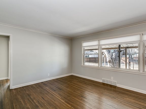 5th image of 2718 S Gary Dr