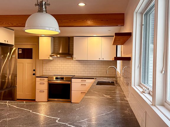 4th image of 228 Prospect Pkwy