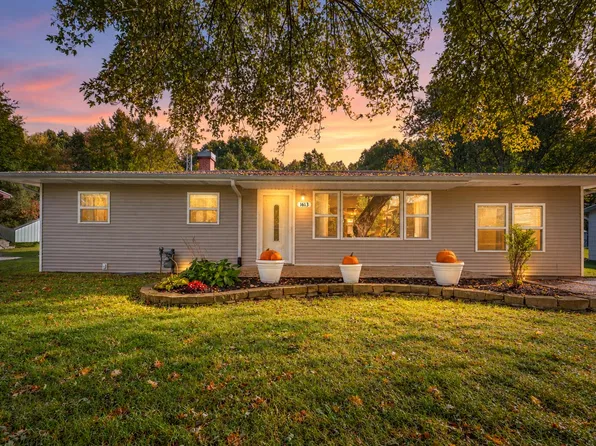 1613 Kay Dr, Benton Harbor, MI 49022