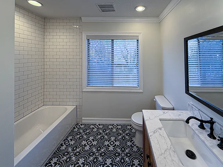 8218 Galespoint — Photo 11