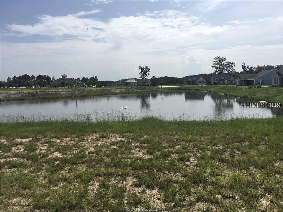 1st image of 556 River Oak Way
