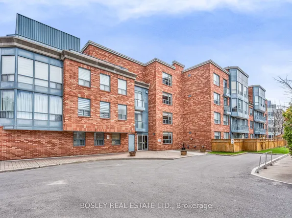 7378 Yonge St #308, Vaughan, ON L4J 8J1