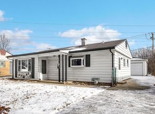 231 E Wayne Pl, Wheeling, IL 60090