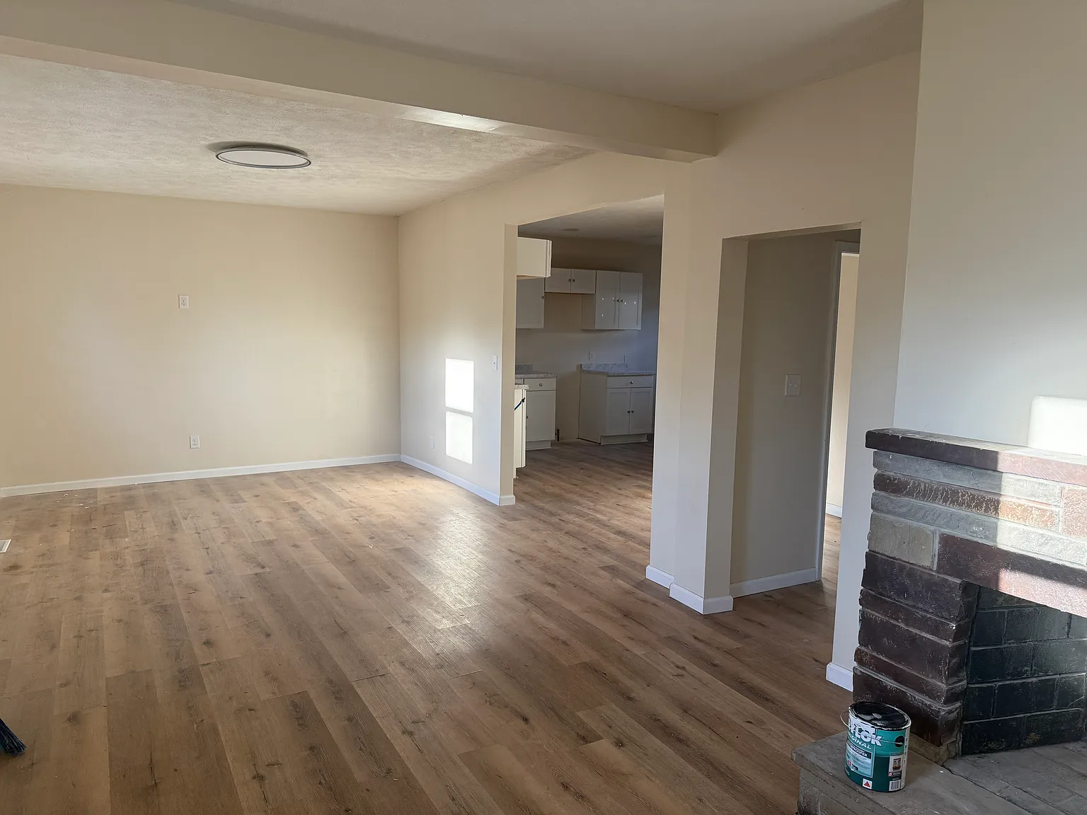 4 bed, 1700 sqft, $1,600 — Photo 4
