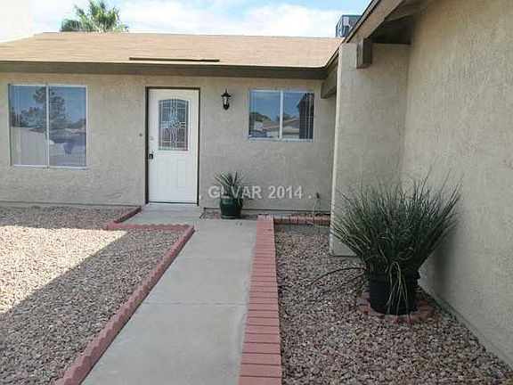 3rd image of 618 E Winchester Dr