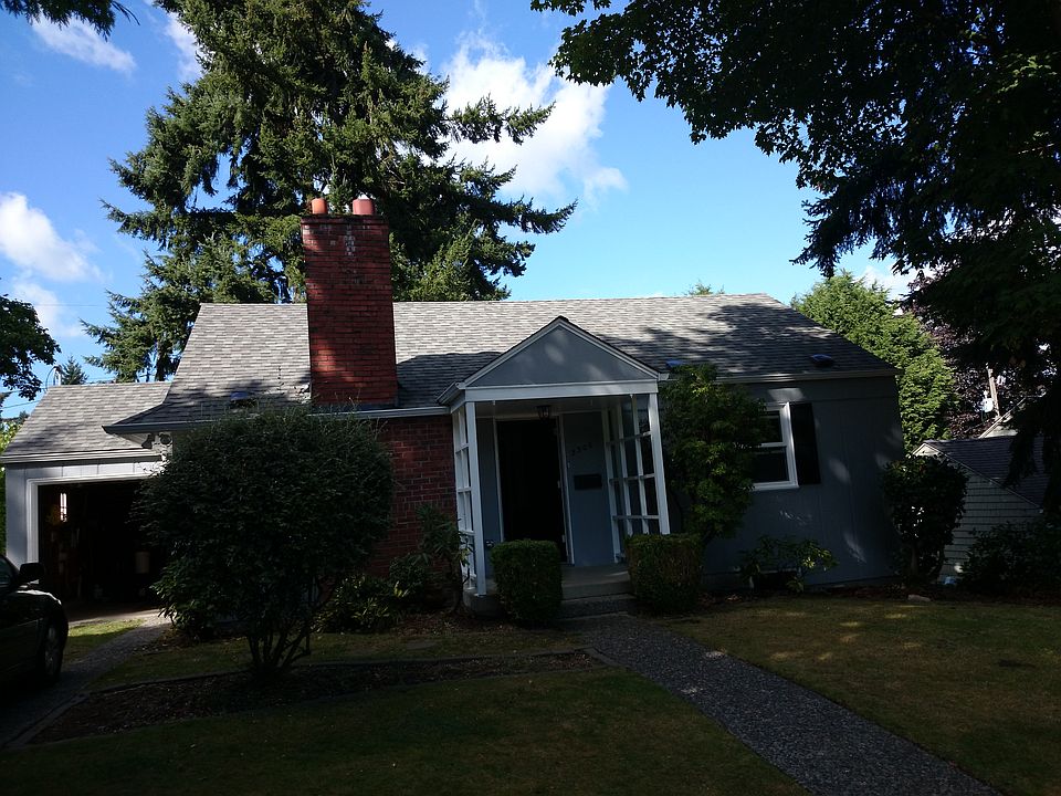 2nd image of 3304 NE 80th St