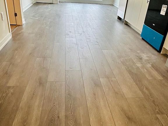 5th image of 3401 Ridgeway Dr #410