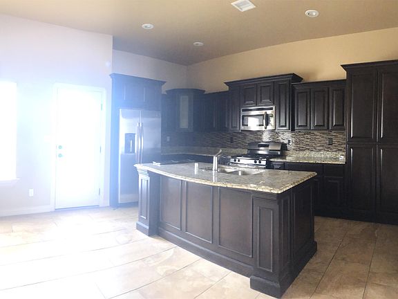 5th image of 1100 Andrews Pl