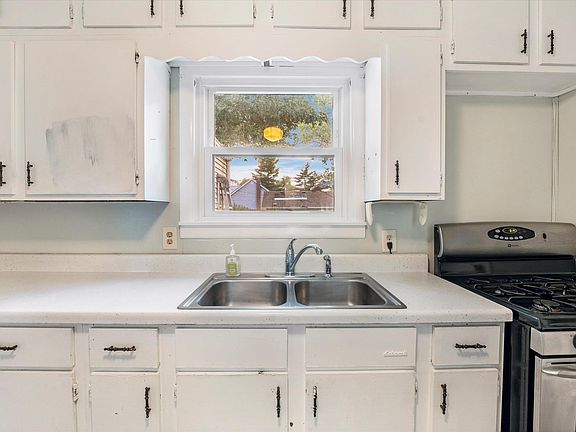 4th image of 308 E Louis St