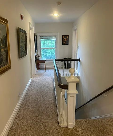 Third-floor walk to a spacious 2-bed 1 bath